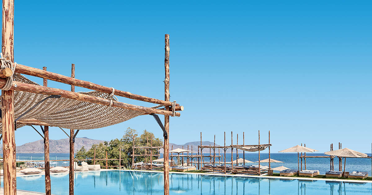 Een foto van het zwembad bij Kimpton La Mer Resort & Spa