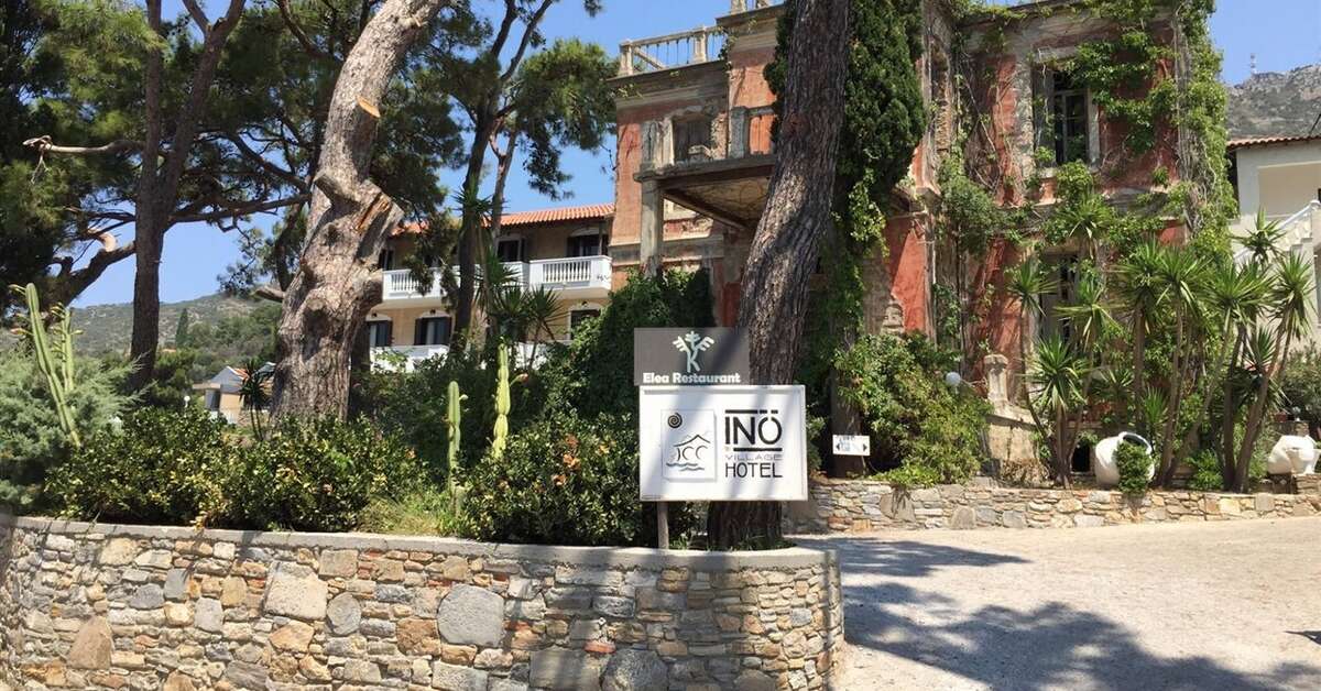 Een foto van de buitenkant van Ino Village Hotel