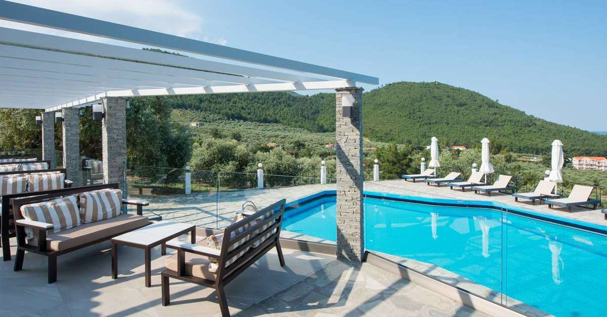 Een foto van het zwembad bij Villa Natassa
