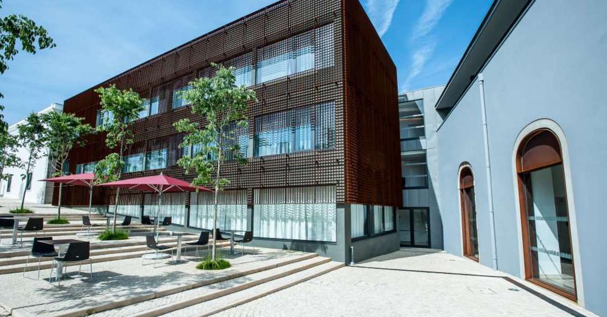 Een foto van de buitenkant van Pestana Cidadela Cascais