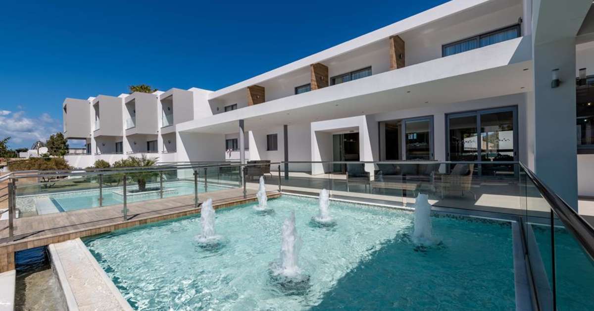 Een foto van de buitenkant van Hotel Frosini