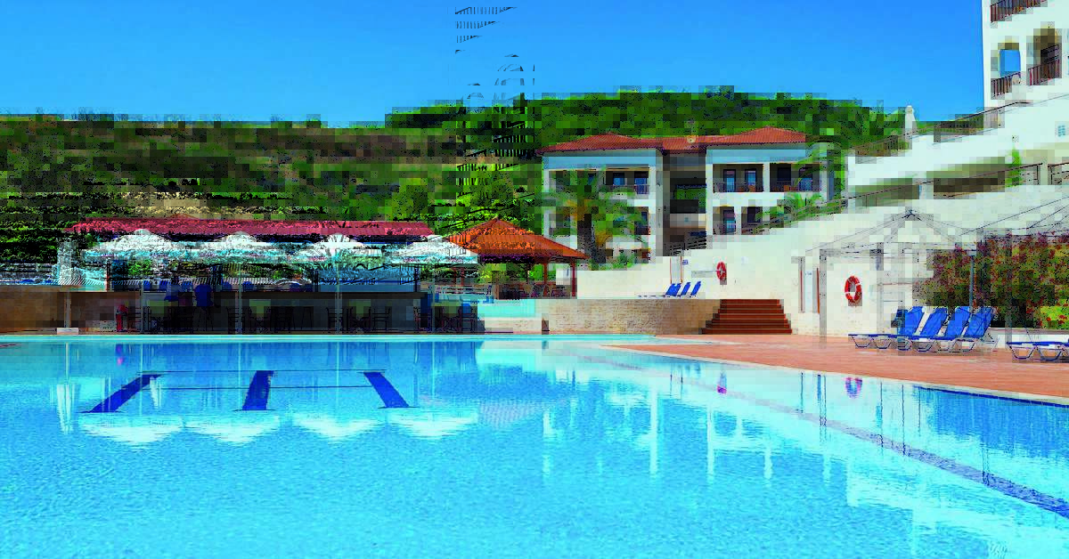 Een foto van het zwembad bij Xenios Theoxenia Hotel