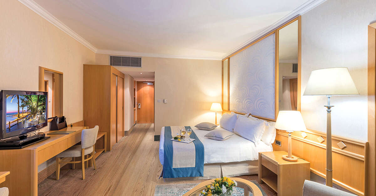 Een foto van Constantinou Bros Asimina Suites Hotel