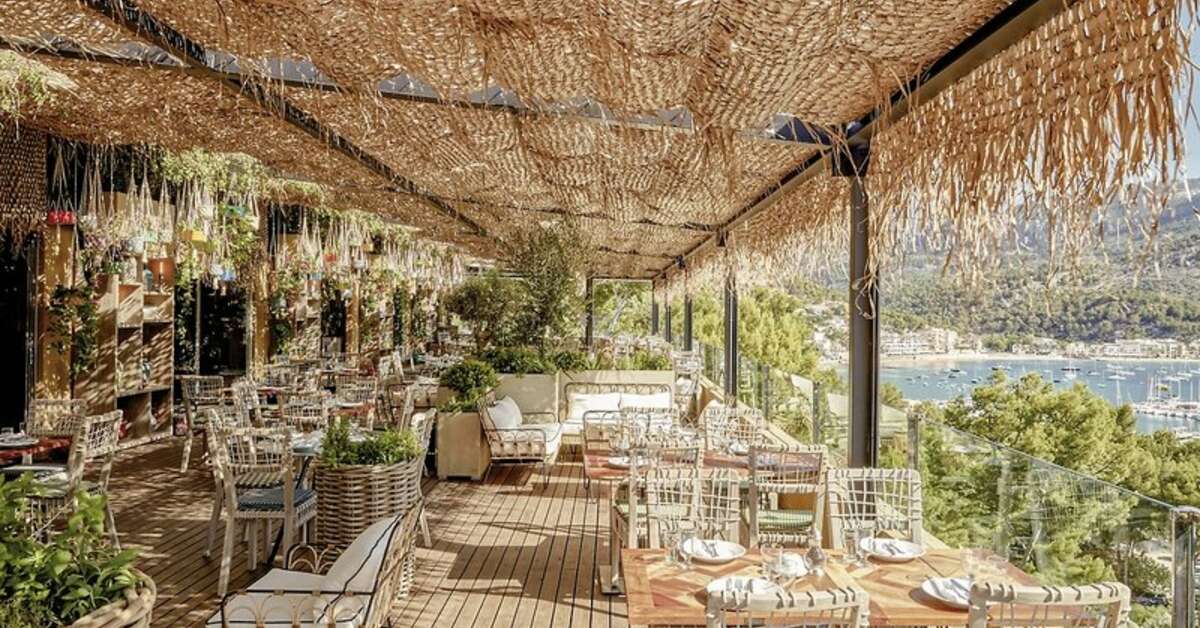 Ein Foto von der Terrasse im Bikini Island & Mountain Hotel