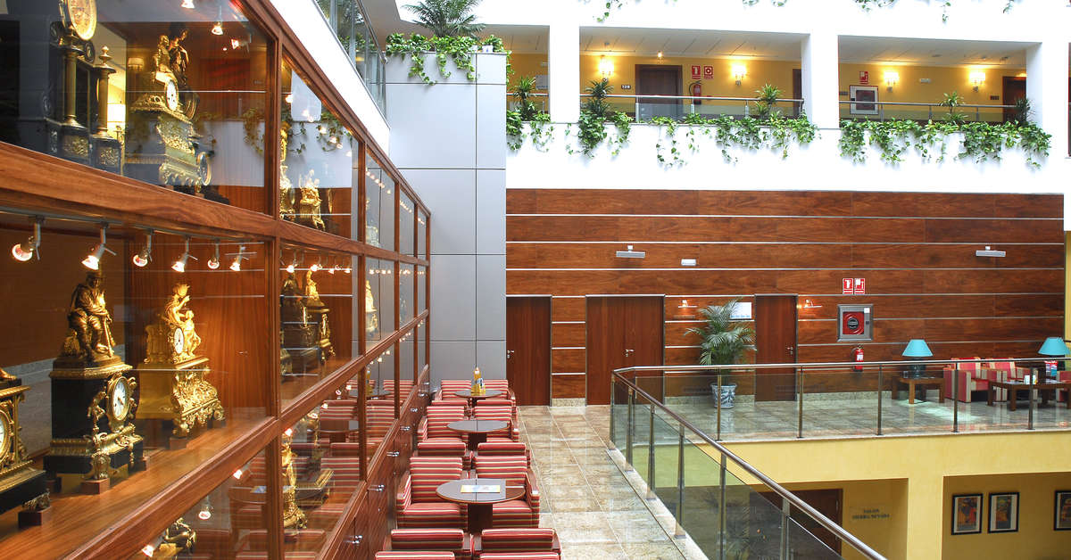 Een foto van het interieur van Senator Granada Spa Hotel