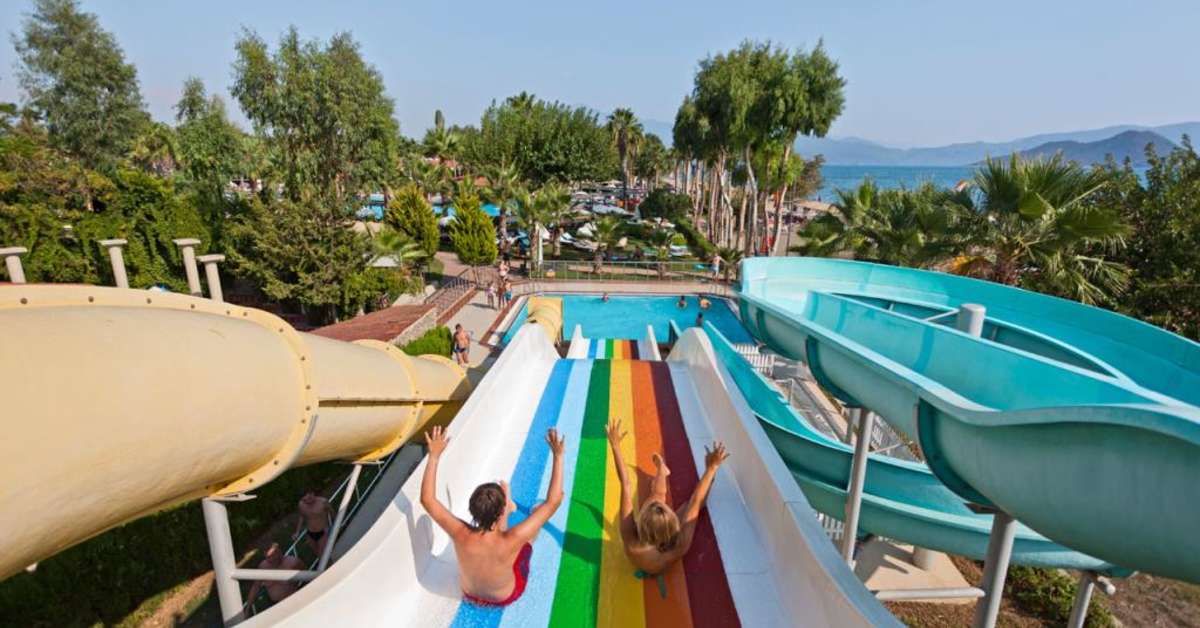 Een foto van het zwembad bij Club Tuana Fethiye