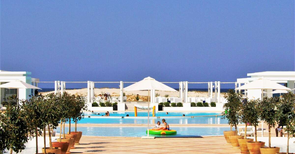 Een foto van het zwembad bij Radisson Blu Resort & Thalasso