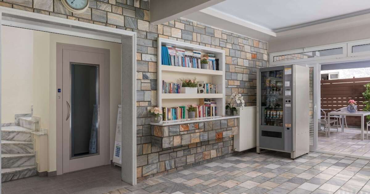 Een foto van het interieur van Ouzas Luxury Hotel