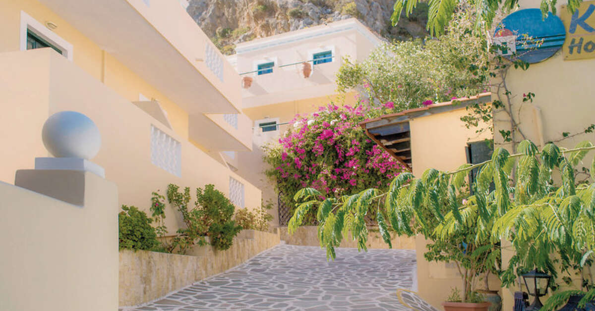 Een foto van de buitenkant van Kyra Panagia Hotel