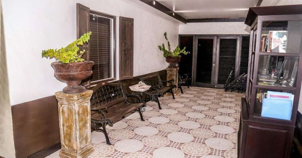 Een foto van het interieur van Arubiana Inn