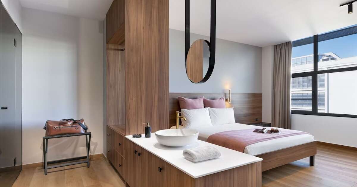 Een foto van The Newel Acropolis