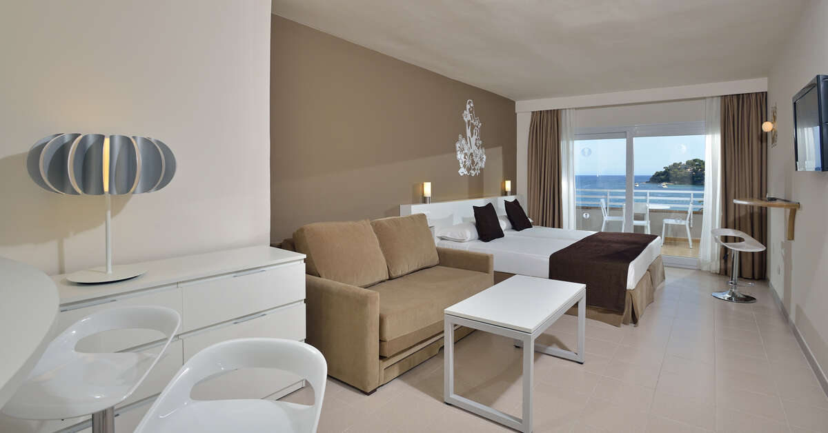 Ein Foto Innside by Melia Wave Calvia