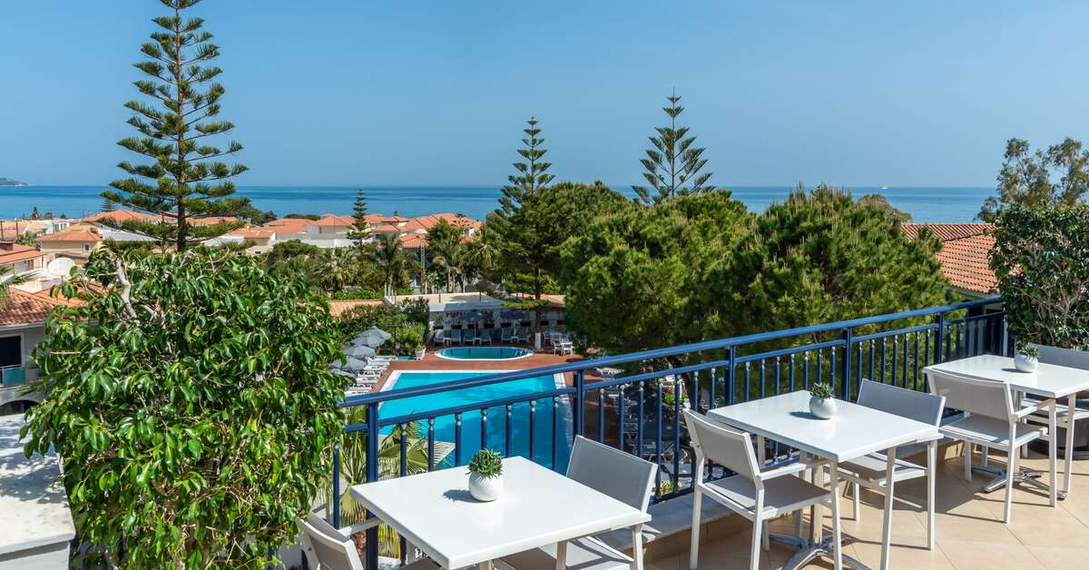 Een foto van het terras bij Contessa Hotel