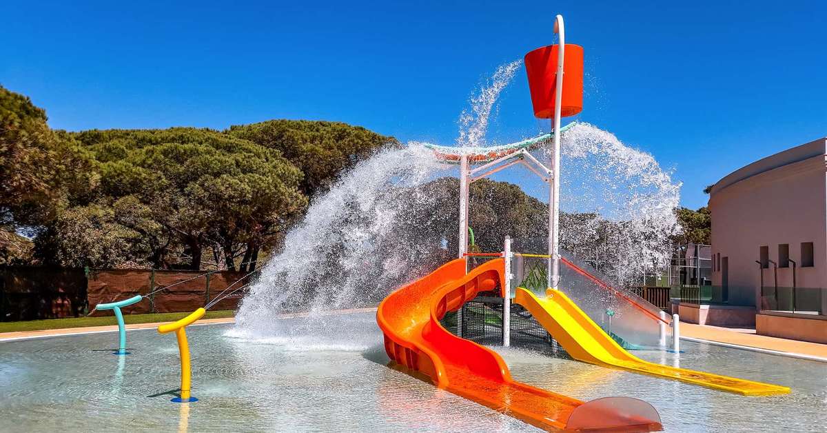 Een foto van het zwembad bij Hipotels Barrosa Park