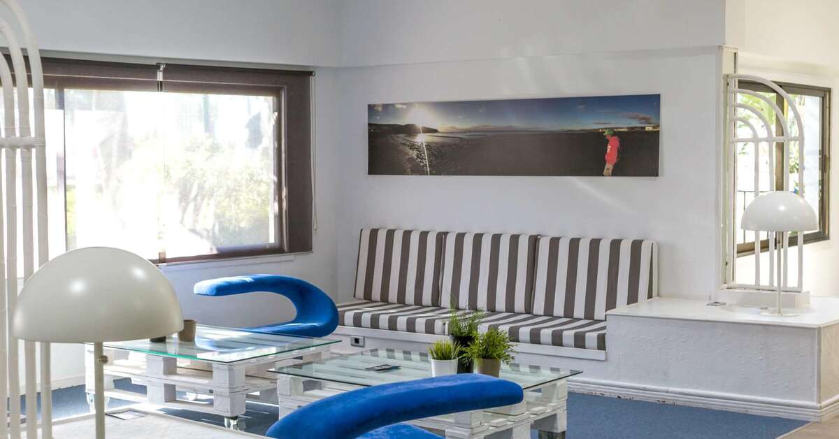 Een foto van het interieur van Portonovo Appartementen