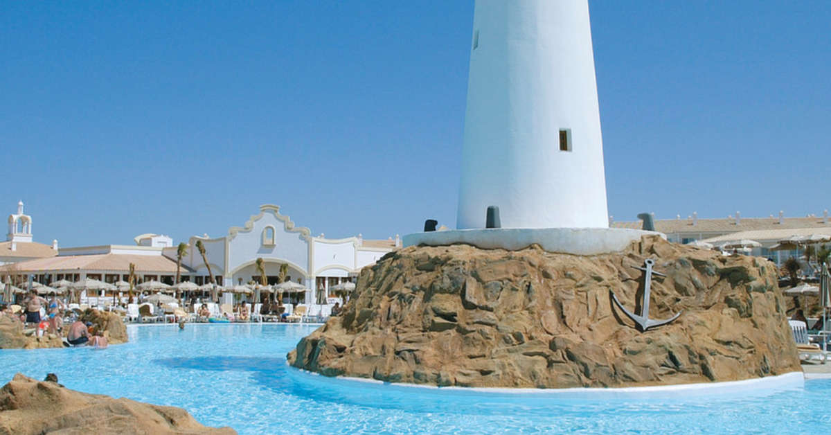 Een foto van het zwembad bij Riu Chiclana