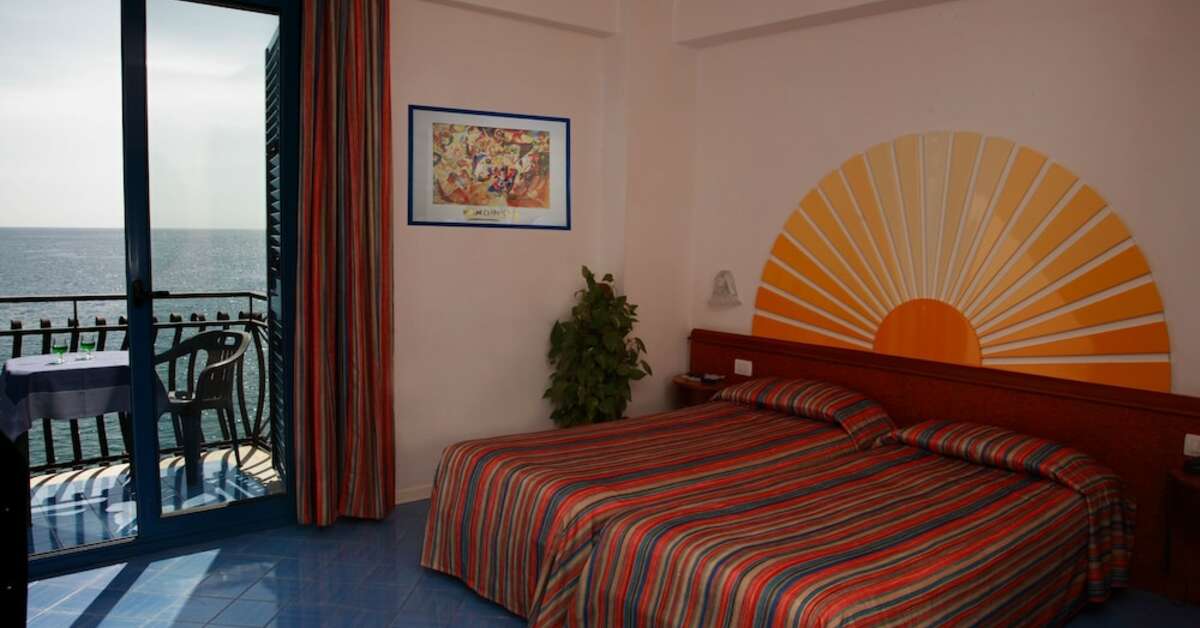 Ein Foto von einer Übersicht des Hotel Baia degli Dei