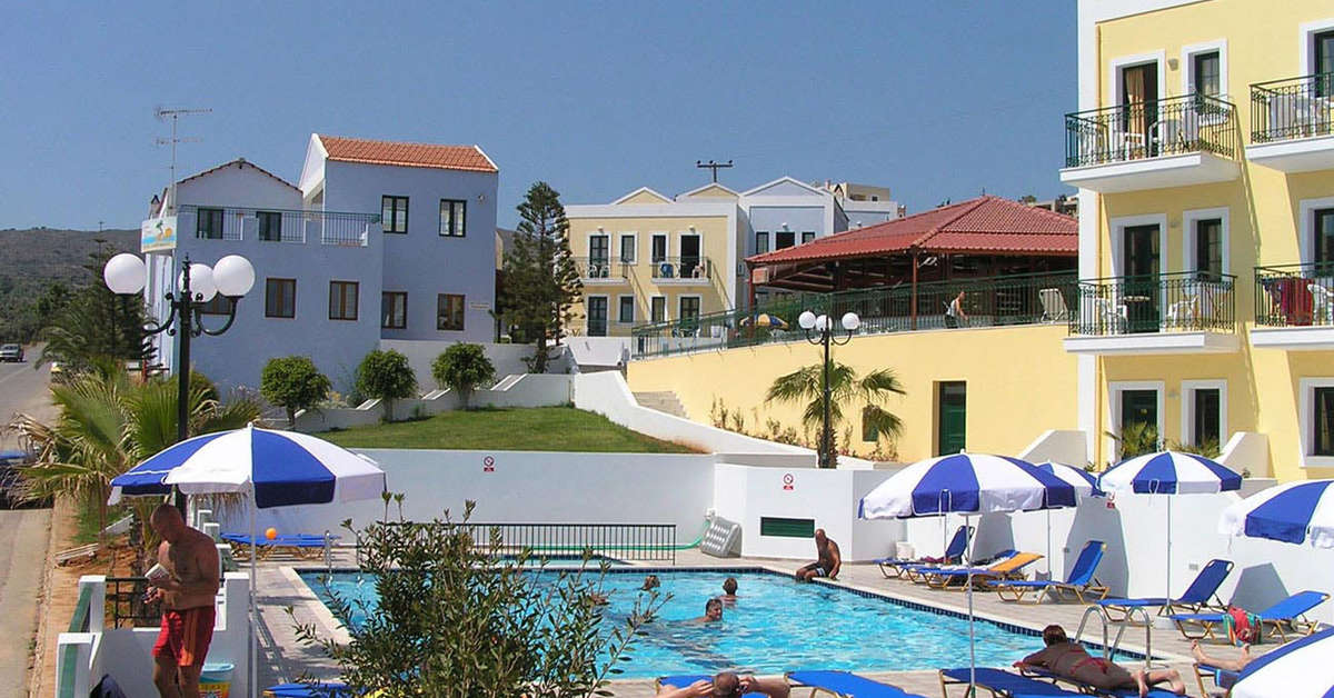 Ein Foto vom Pool im Camari Garden Hotel & Apartments