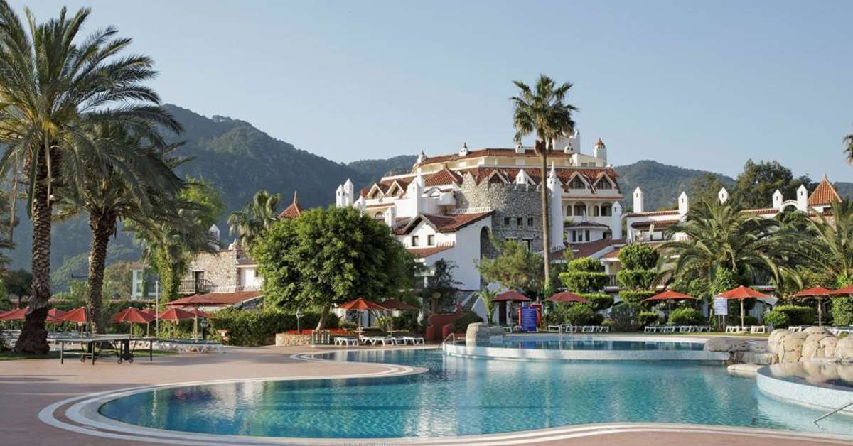 Een foto van het zwembad bij Marti Resort