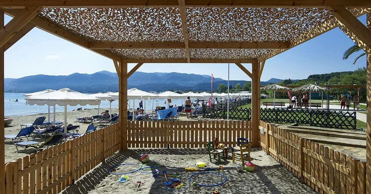 Een foto van het strand bij Roda Beach Resort & Spa