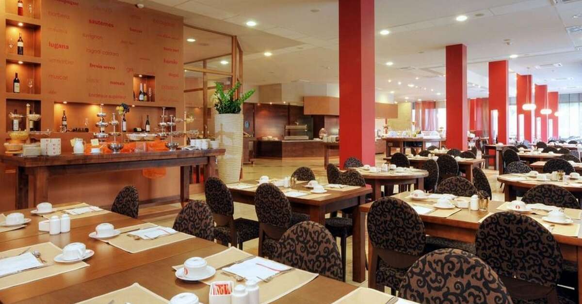 Een foto van de faciliteiten bij Hotel Pelegrin Plava Laguna by Melia