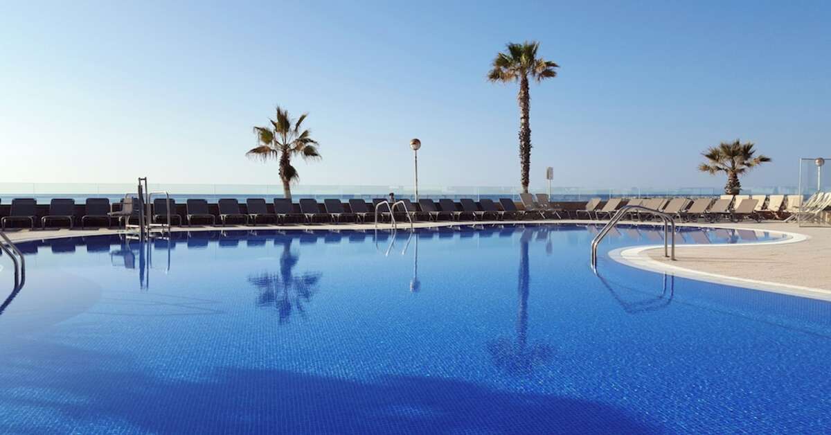 Een foto van het zwembad bij Hotel Augustus