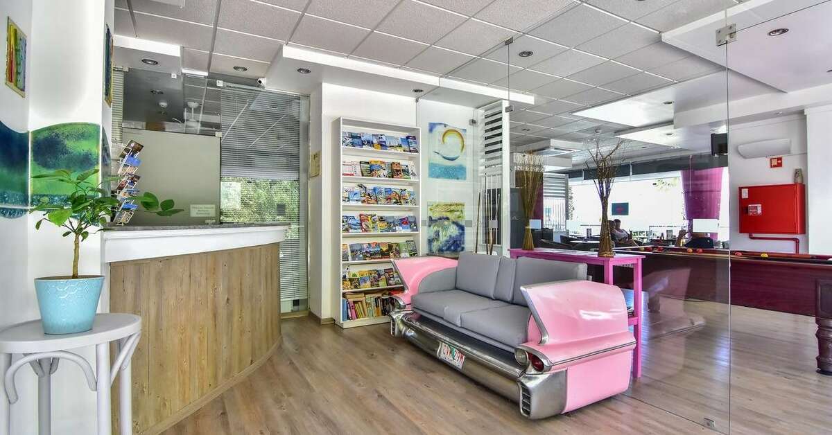 Een foto van het interieur van Bayside Salgados Appartementen