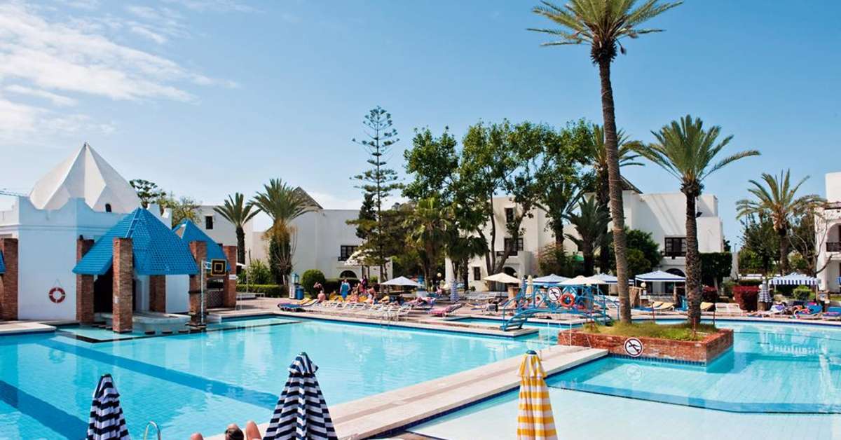 Een foto van het zwembad bij Caribbean Village Agador
