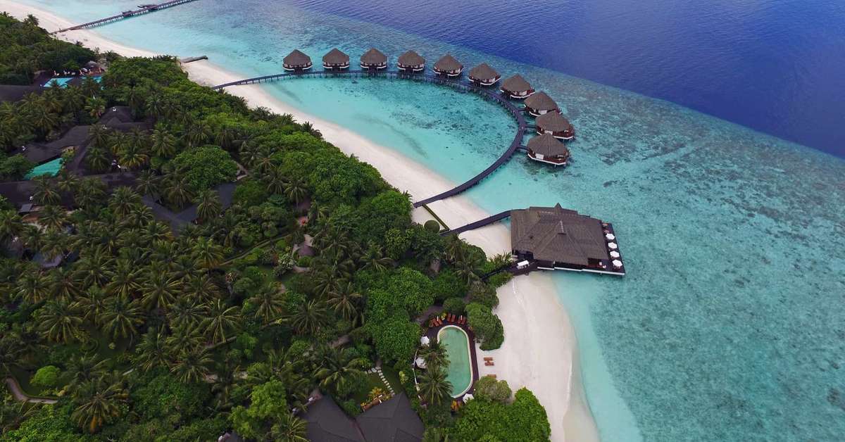 Ein Foto von der Außenansicht des Adaaran Prestige Water Villas