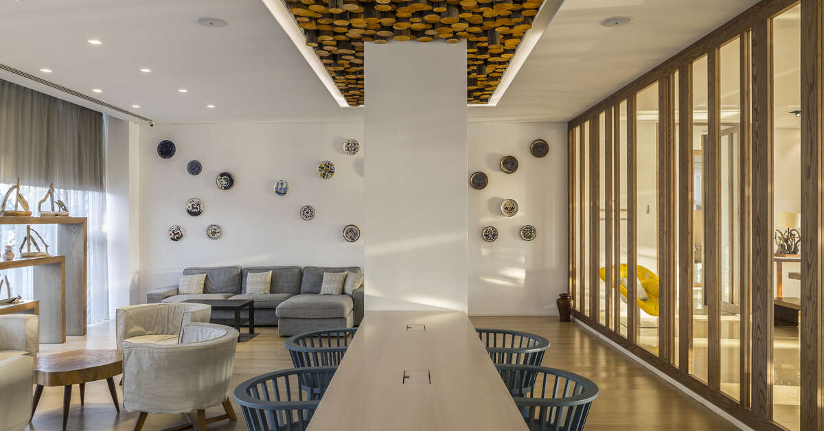 Een foto van het interieur van Cavo Maris Beach Hotel