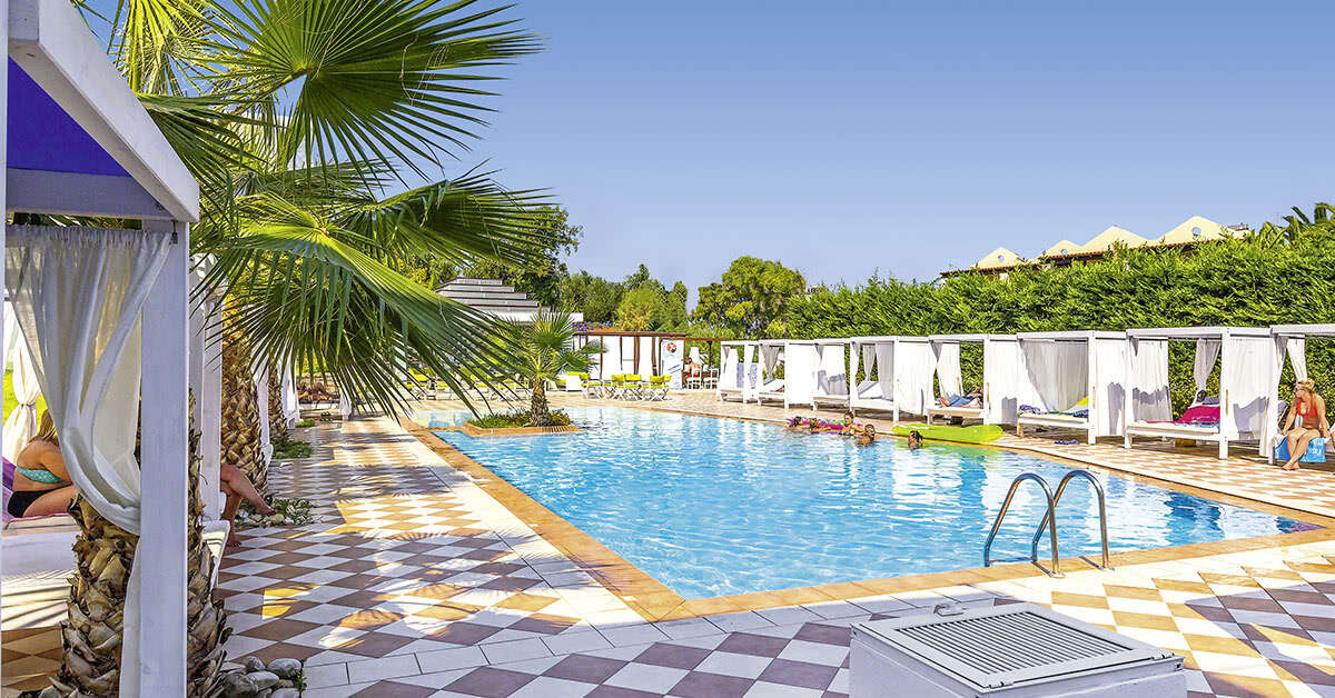 Een foto van het zwembad bij Zeus Hotels Ydoria Resort