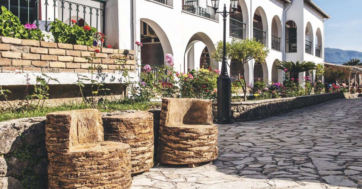 Een foto van de buitenkant van Iliada Beach Hotel