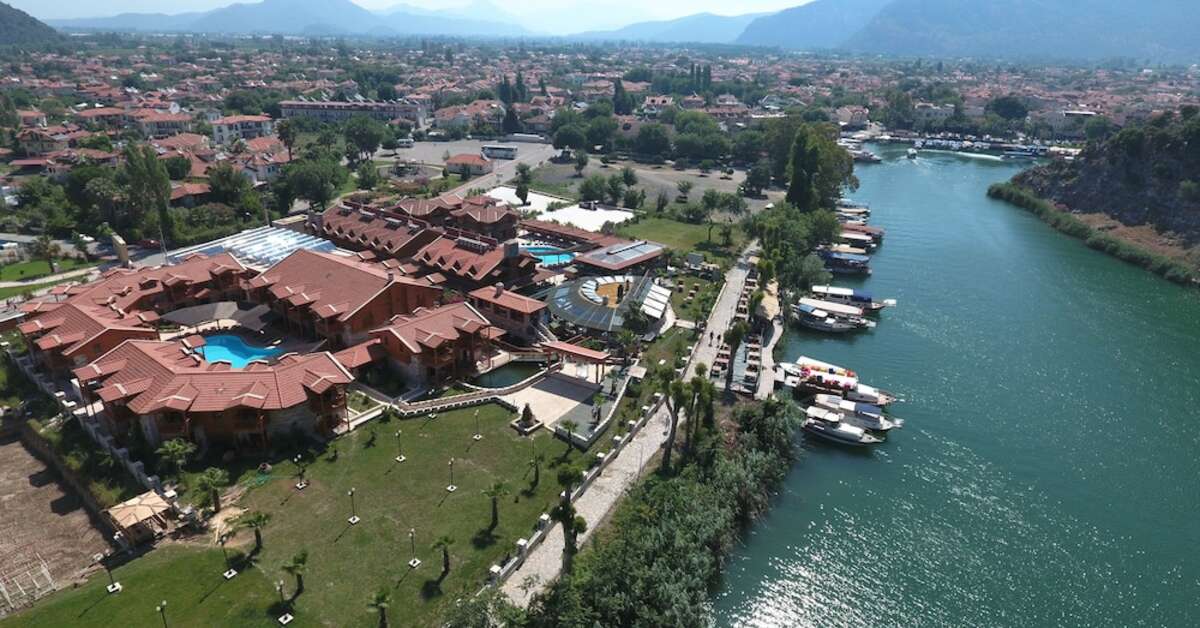 Een foto van de buitenkant van BC Spa Dalyan