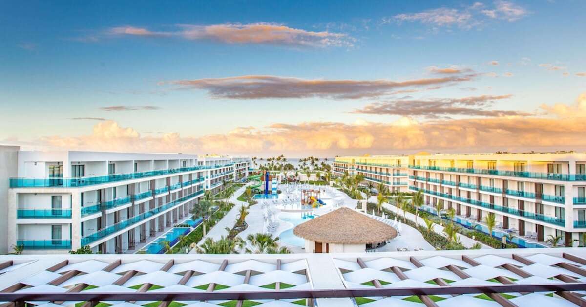 Een foto van de buitenkant van Serenade Punta Cana