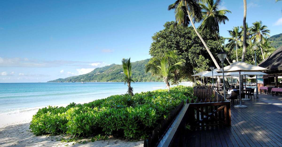 Ein Foto von der Terrasse im Berjaya Beau Vallon Bay Resort & Casino