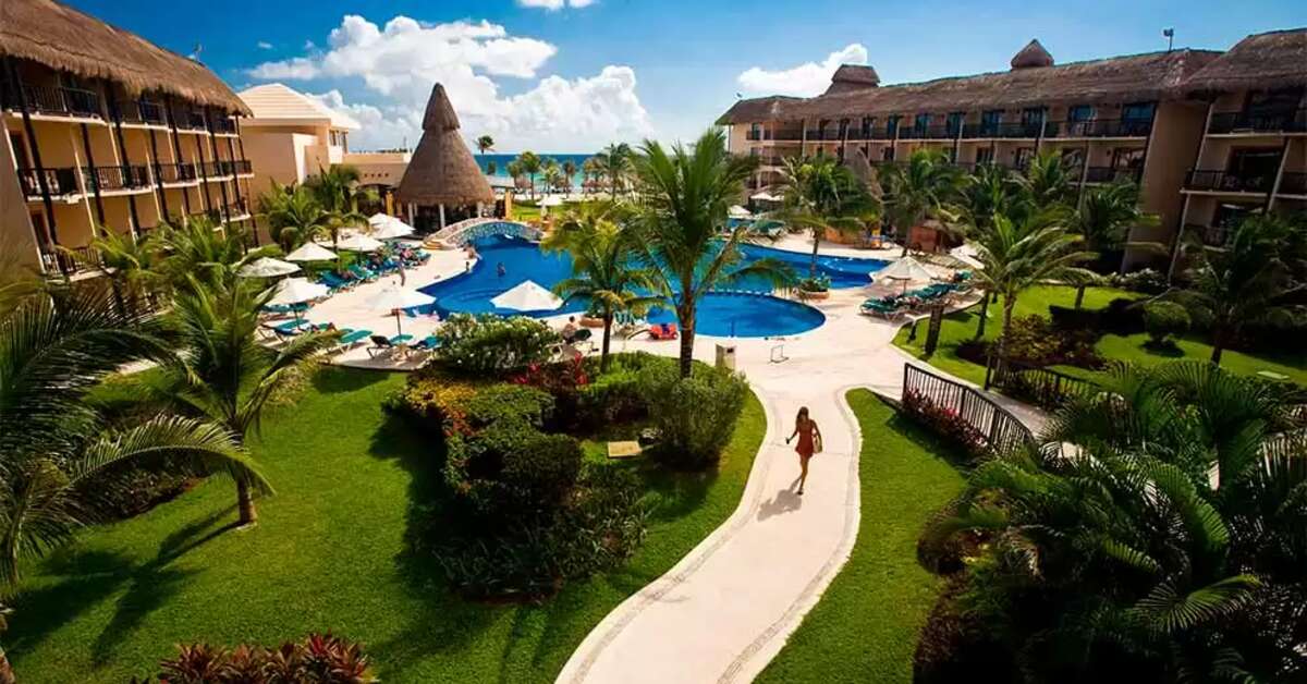 Een foto van het zwembad bij Catalonia Yucatan Beach Resort & Spa