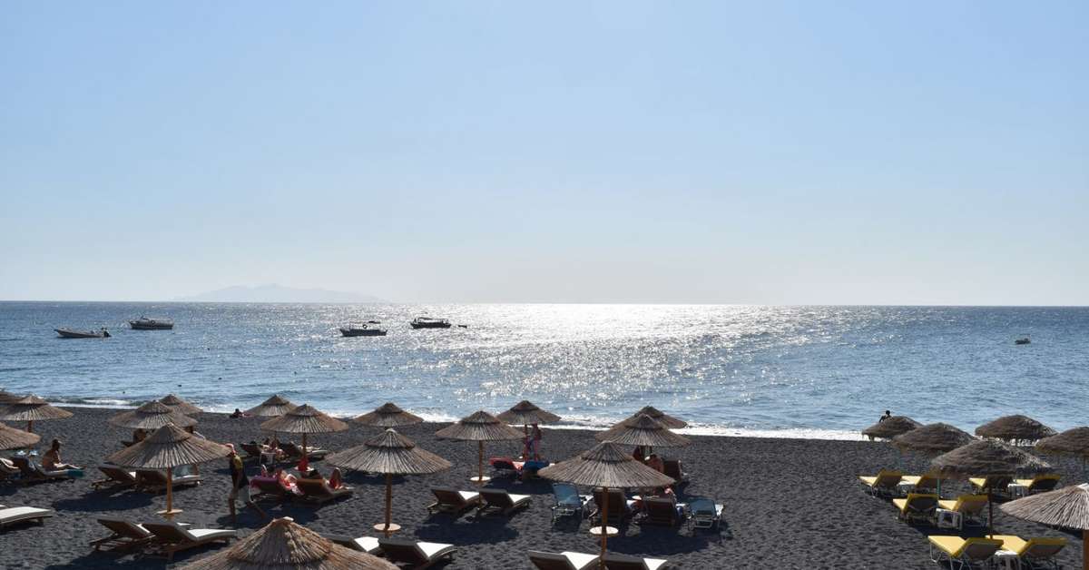 Een foto van het strand bij Mar 'n Mar Hotel & Suites