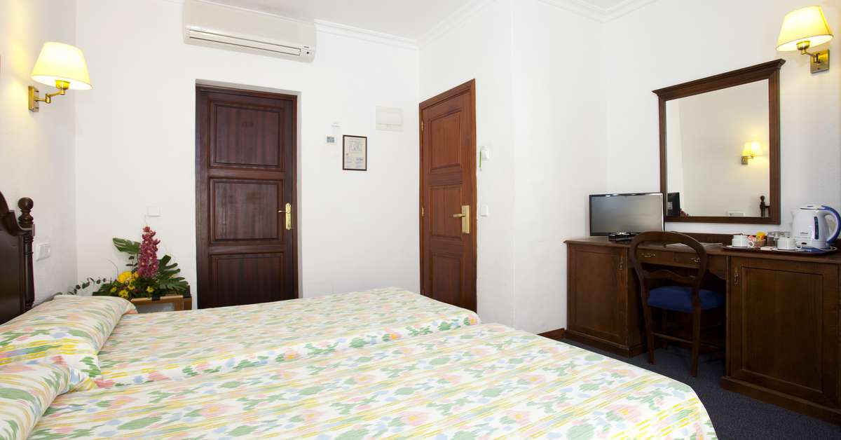 Ein Foto Sis Pins Hotel