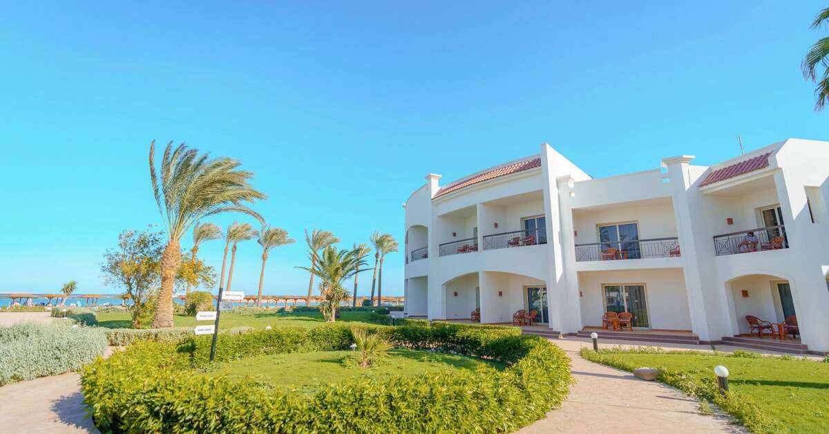 Ein Foto von der Außenansicht des Sunrise Alma Bay Resort