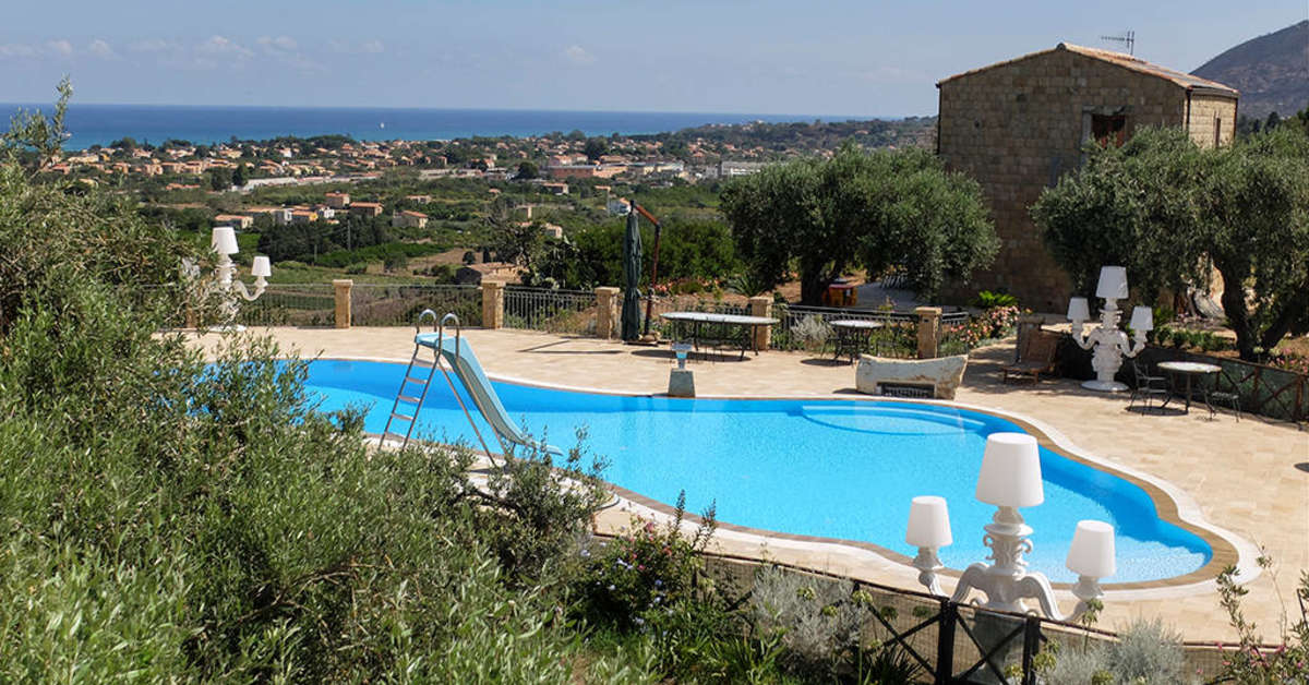 Een foto van het zwembad bij Agriturismo Le Terrazze sul Tirreno