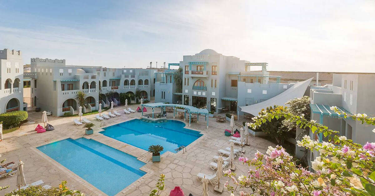 Een foto van het zwembad bij Fanadir Hotel El Gouna