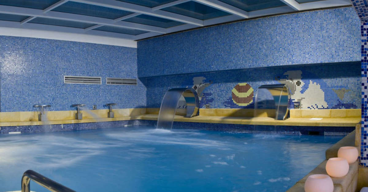 Ein Foto vom Pool im Salles Hotel Pere IV
