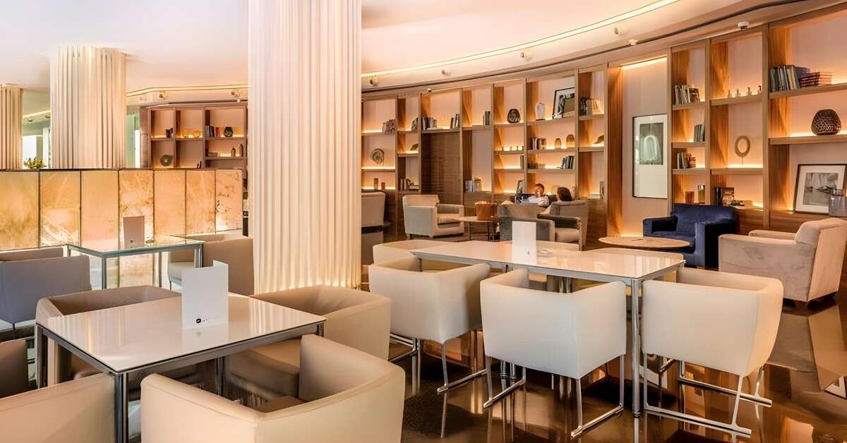 Een foto van de faciliteiten bij Hotel SH Valencia Palace