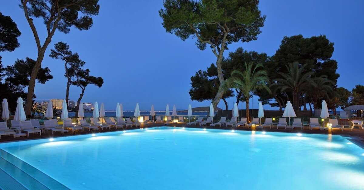 Een foto van het zwembad bij Melia South Beach
