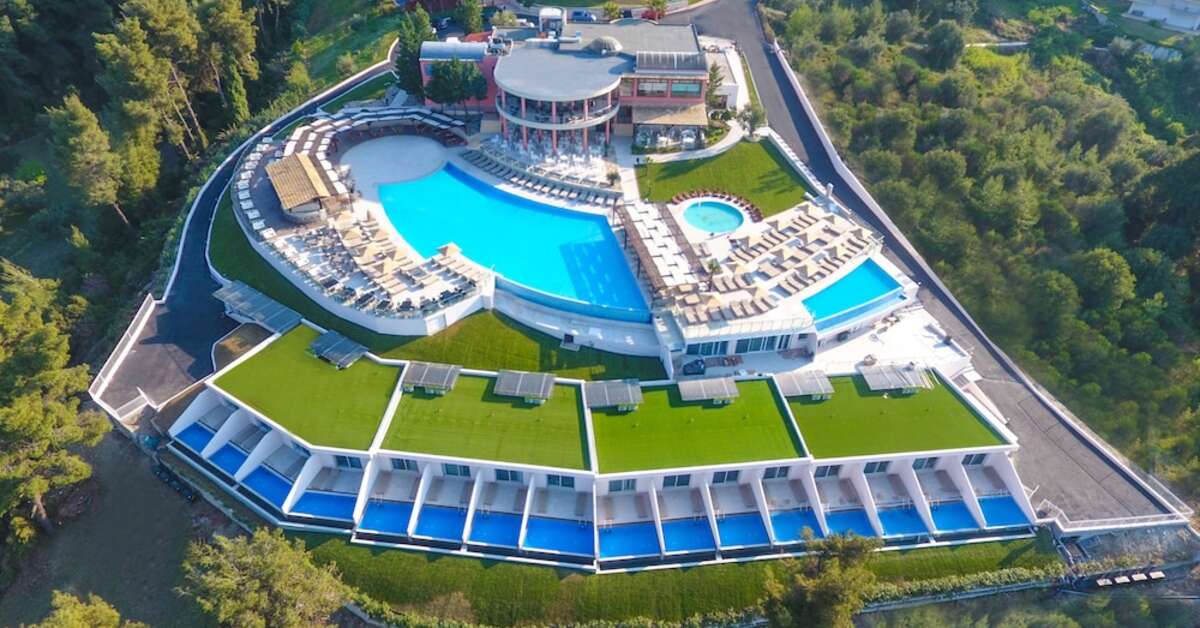 Een foto van het zwembad bij Alia Palace Luxury Hotel