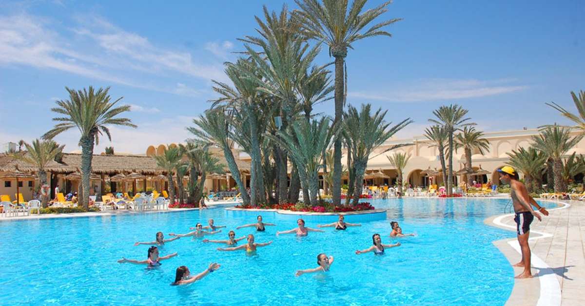 Een foto van het zwembad bij Zita Beach Resort