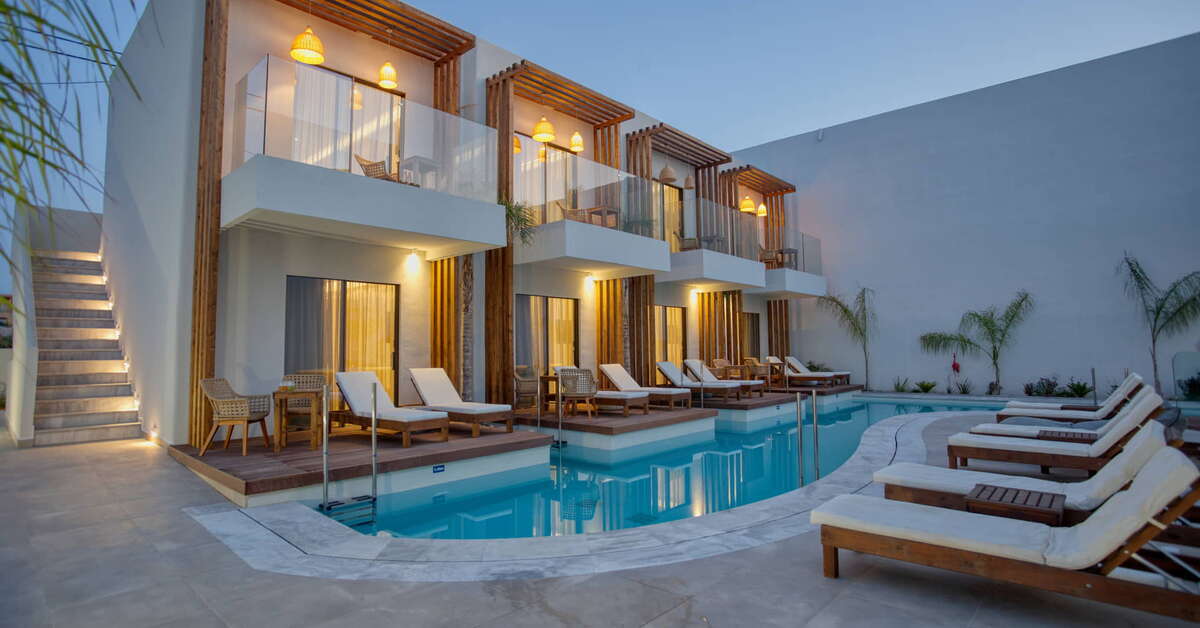 Een foto van het zwembad bij Galazio Beach Resort