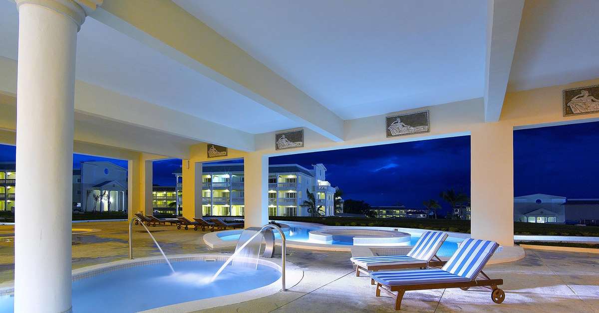 Een foto van het zwembad bij Grand Palladium Jamaica Resort & Spa