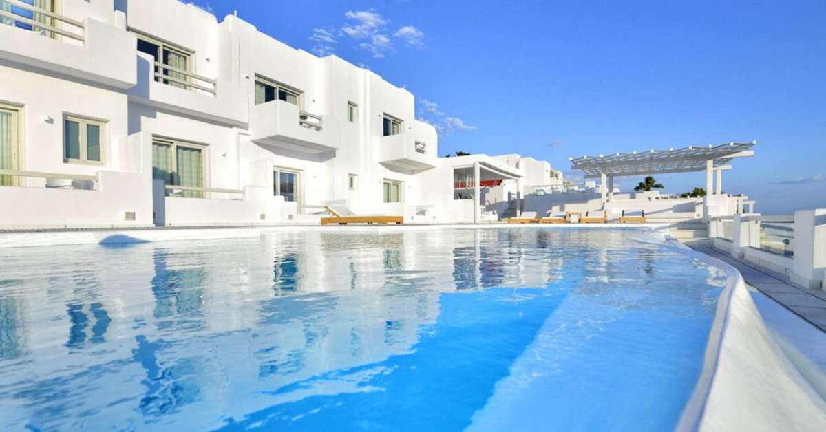 Een foto van het zwembad bij Nissaki Boutique Hotel