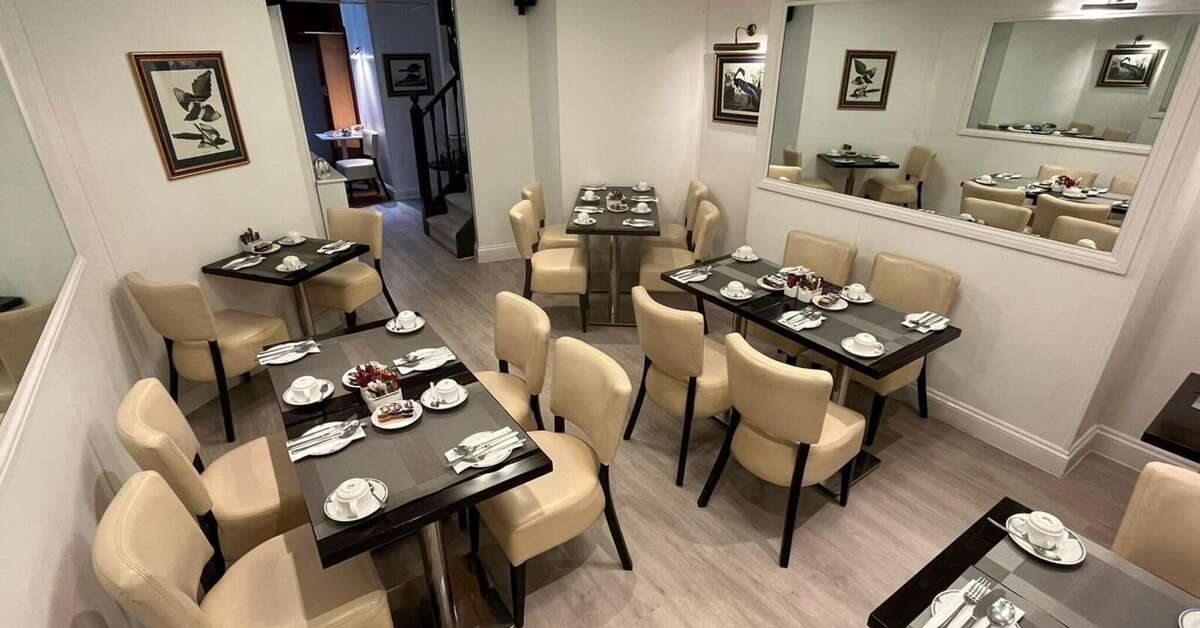 Een foto van La Place Hotel